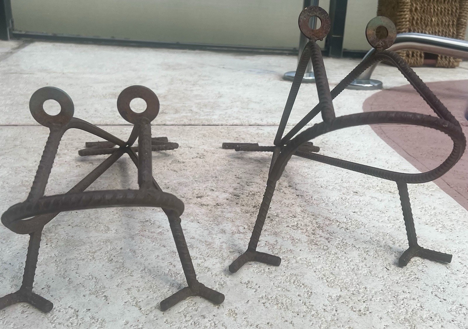 VINTAGE HEAVY REBAR TREE FROGS METAL FOLK ART 24”X10” & 22”X9”~LOT OF 2