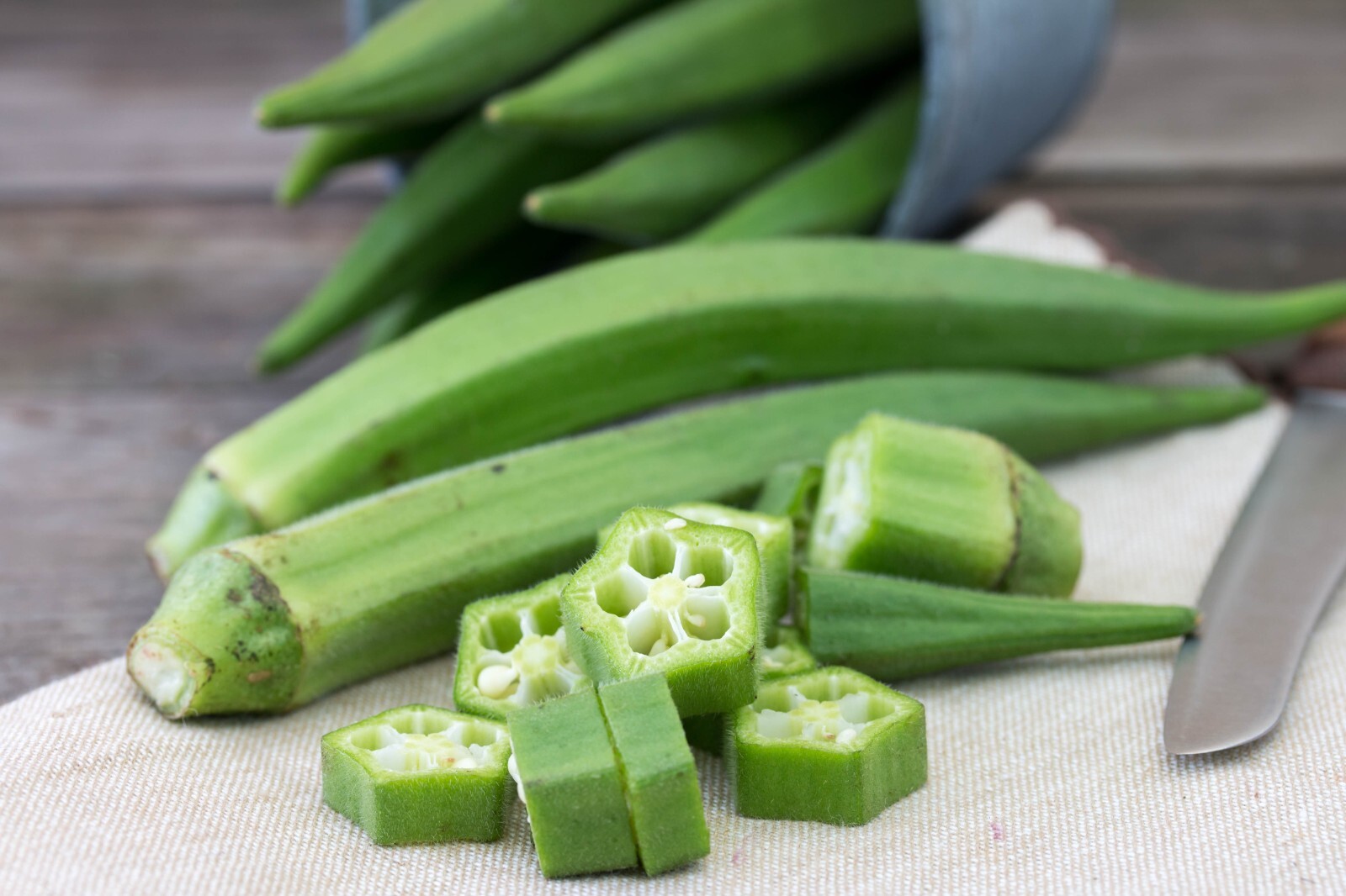 Emerald Okra Seeds | Heirloom & Non-GMO | Fresh Vegetable Seeds