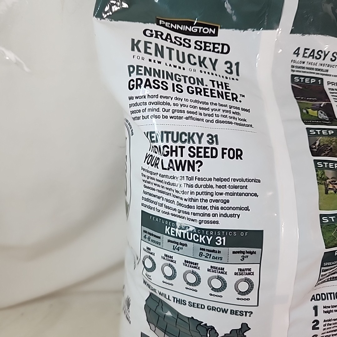 Pennington 100516051 1400 sq. ft. Coverage Tall Fescue Grass Seed 7 lbs.