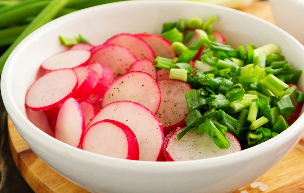 Crimson Giant Radish Seeds | Raphanus sativus Radishes Red German Daikon 2024