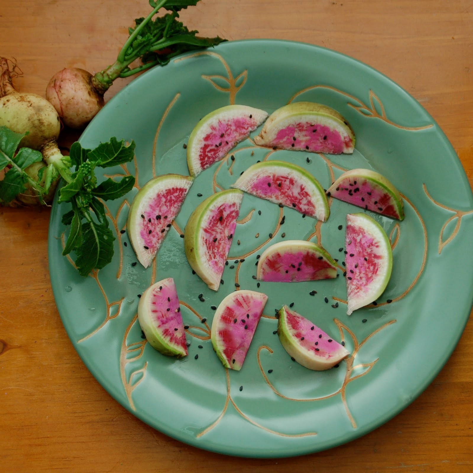 WATERMELON RADISH * 500 SEEDS * MILD * SWEET FLAVOR * ROASTED *