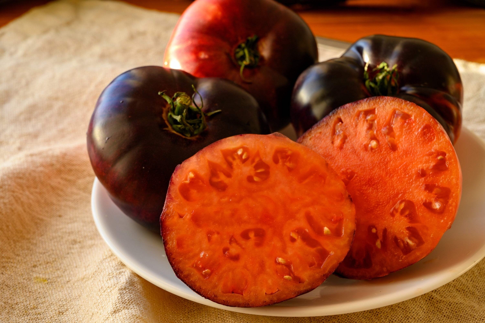 40 PURPLE CALABASH TOMATO Solanum Lycopersicum Indeterminate Heirloom Seeds
