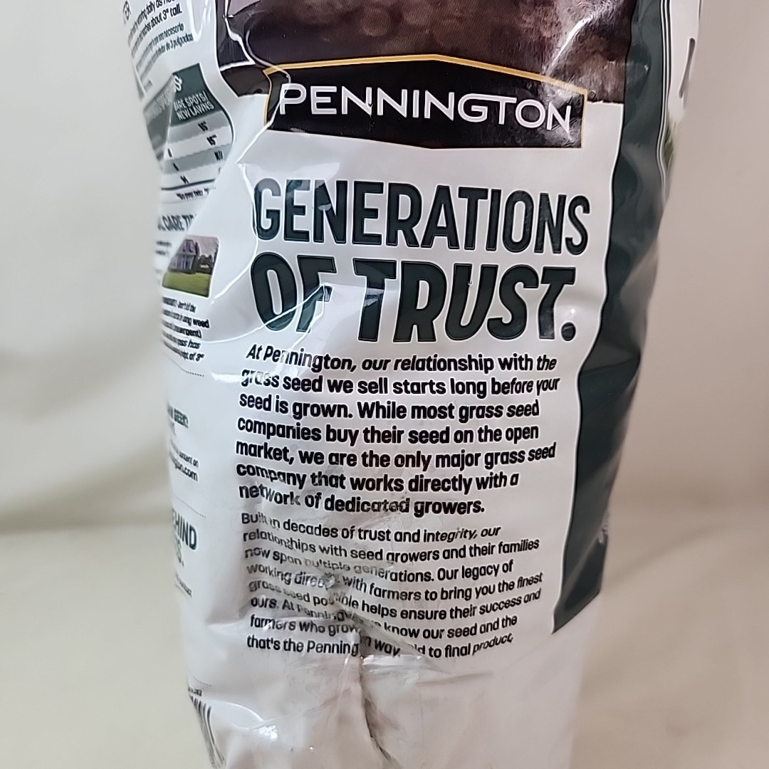Pennington 100516051 1400 sq. ft. Coverage Tall Fescue Grass Seed 7 lbs.
