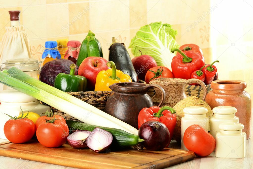 DELICIOUS Essential Survival Kit Perfect Vegetable Garden SEEDS out 5 Varieties
