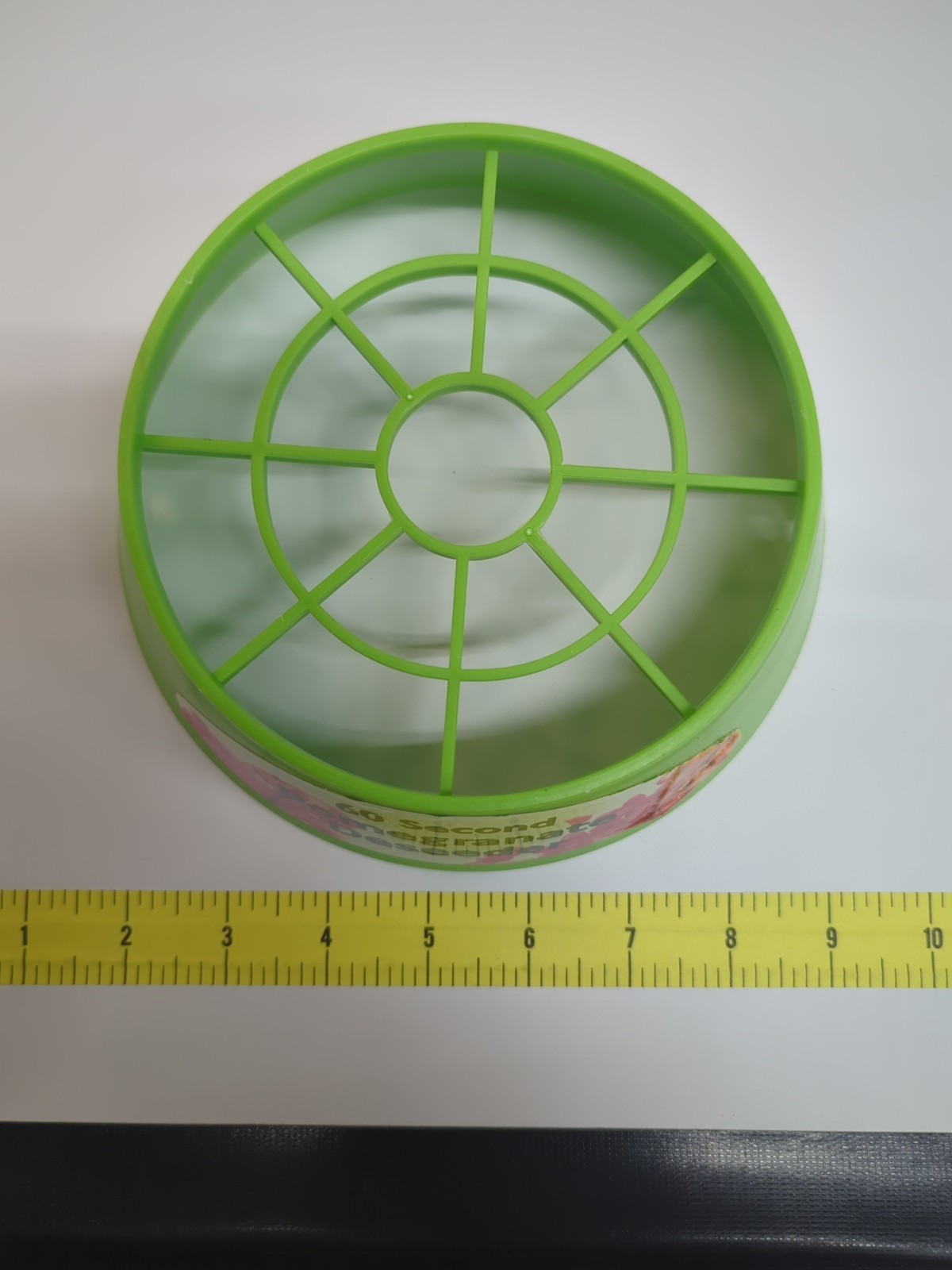 Seed out in 60 Seconds Pomegranate DeSeeder -Fruit Logistica Innovation Award