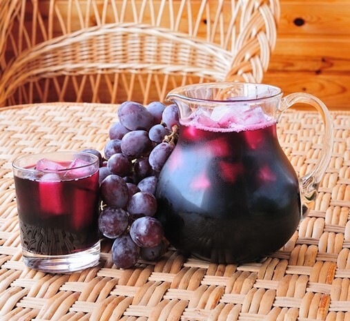 CONCORD GRAPE VINE CUTTINGS- QTY 15 ORGANIC ALL PURPOSE FOR TABLE, JUICE & JELLY