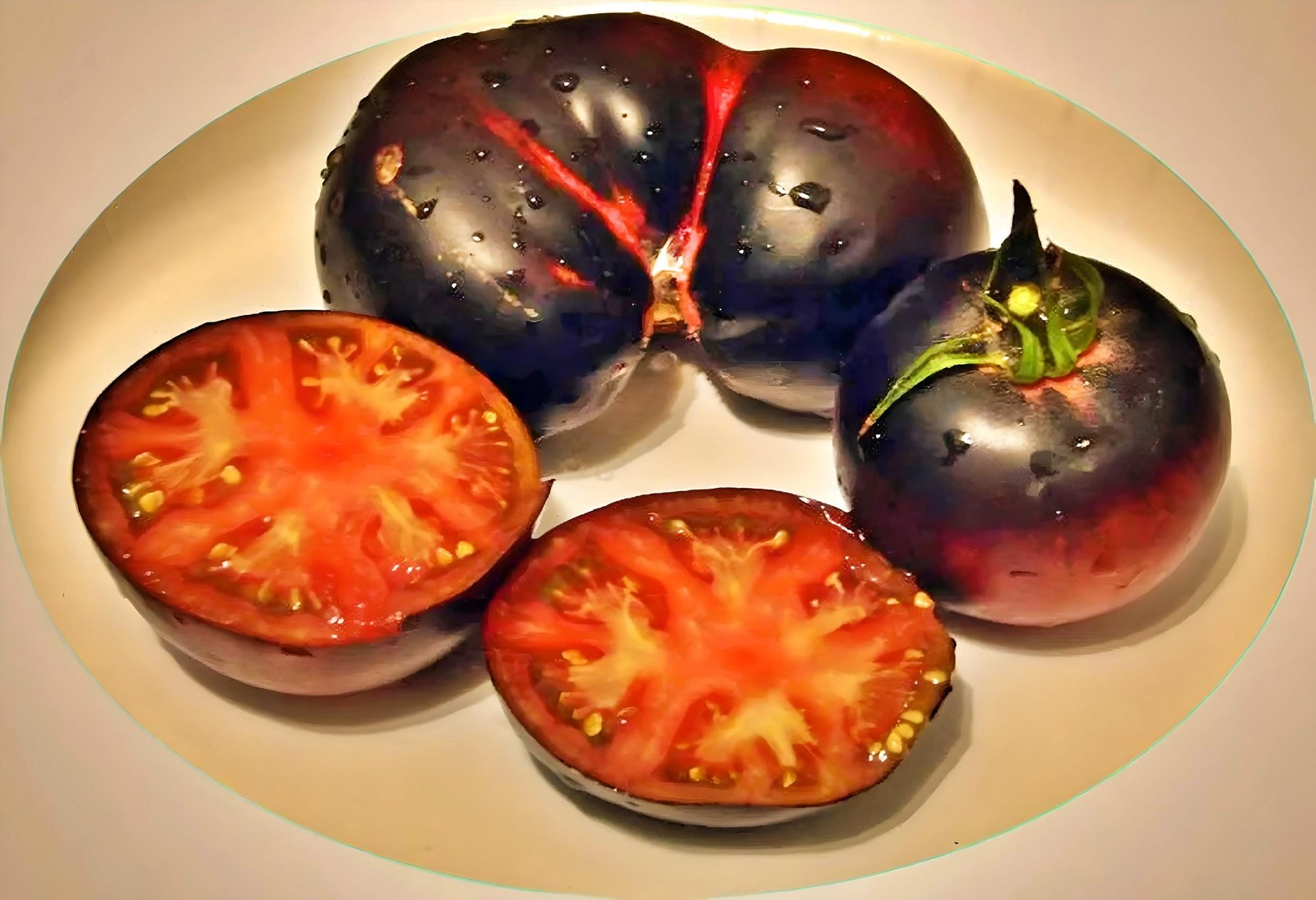 Black Beauty, Tomato
