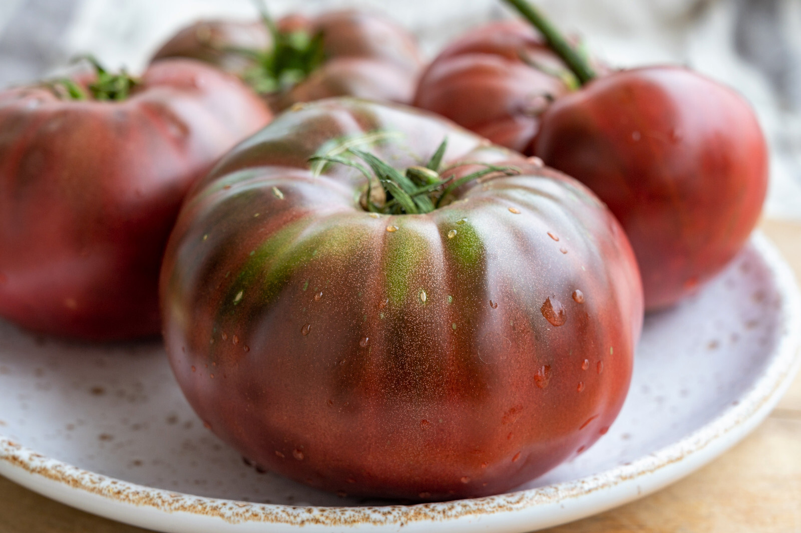 80 BLACK KRIM TOMATO Solanum Lycopersicum Indeterminate Heirloom Beefsteak Seeds