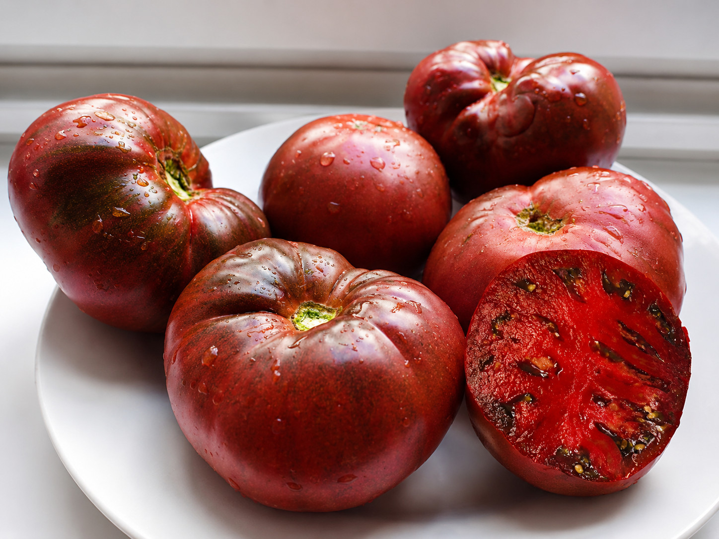 50 Heirloom Carbon Tomato Seeds – Best Tasting Award WInning Black Indeterminate