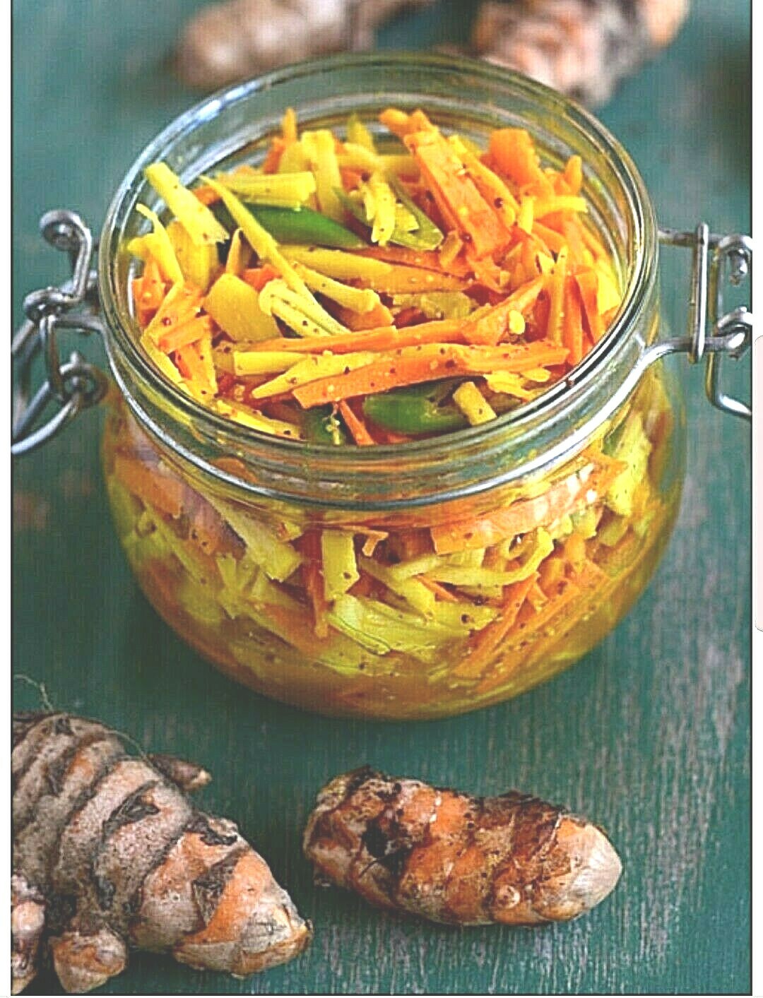 Organic Turmeric Roots Curcuma Longa for Tea, Spices, Seasoning, Healthy