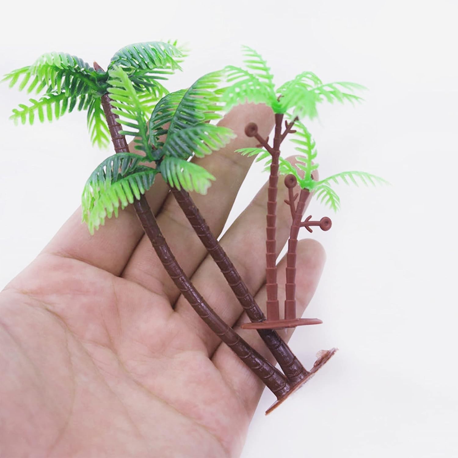 Versatile Coconut Palm Model Trees – 10 Pcs for Creative Cake & Diorama Fun