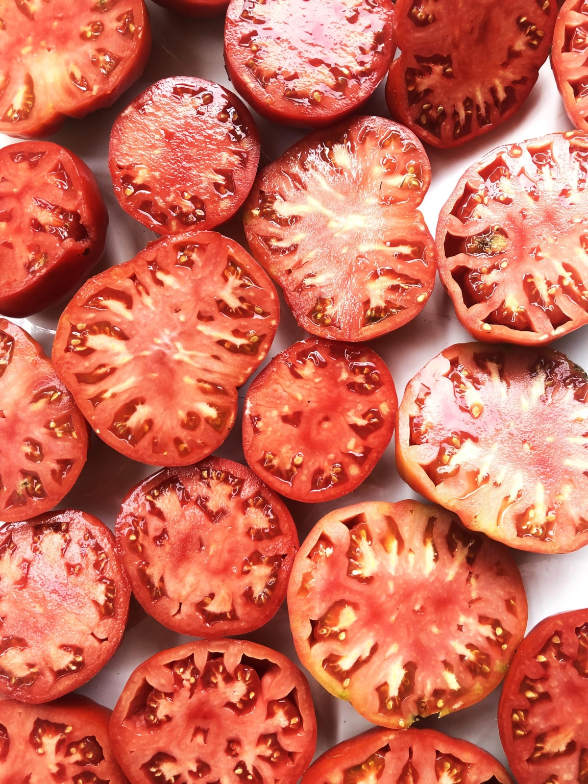 Large Red Heirloom Mix – Beefsteak Type – Tomato Seeds (Solanum lycopersicum)