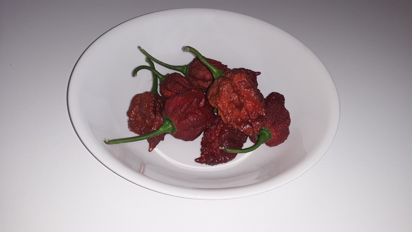 30 Chocolate Carolina Reaper Pepper Seeds World Record Hot Peppers Organic