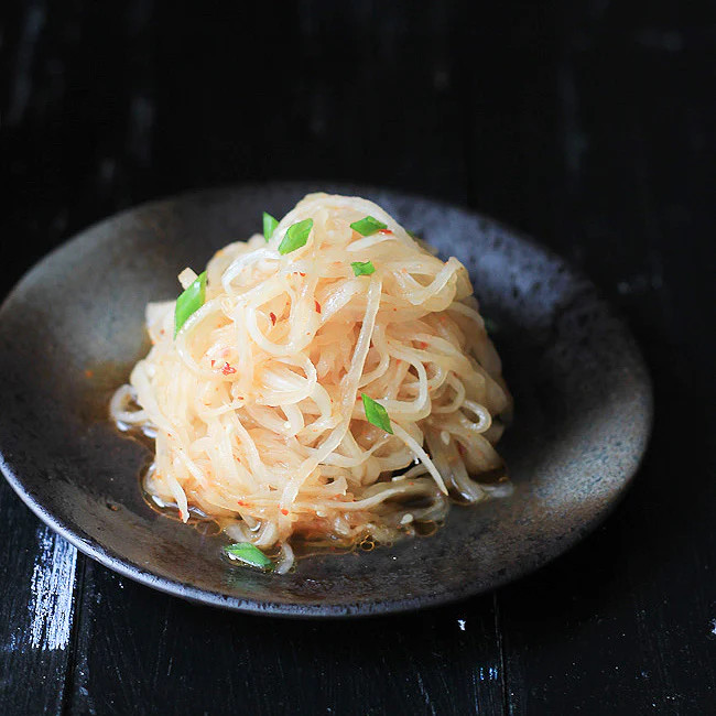 White Icicle Radish Seeds | Baby Little Daikon Carrot Asian Vegetable Seed 2024