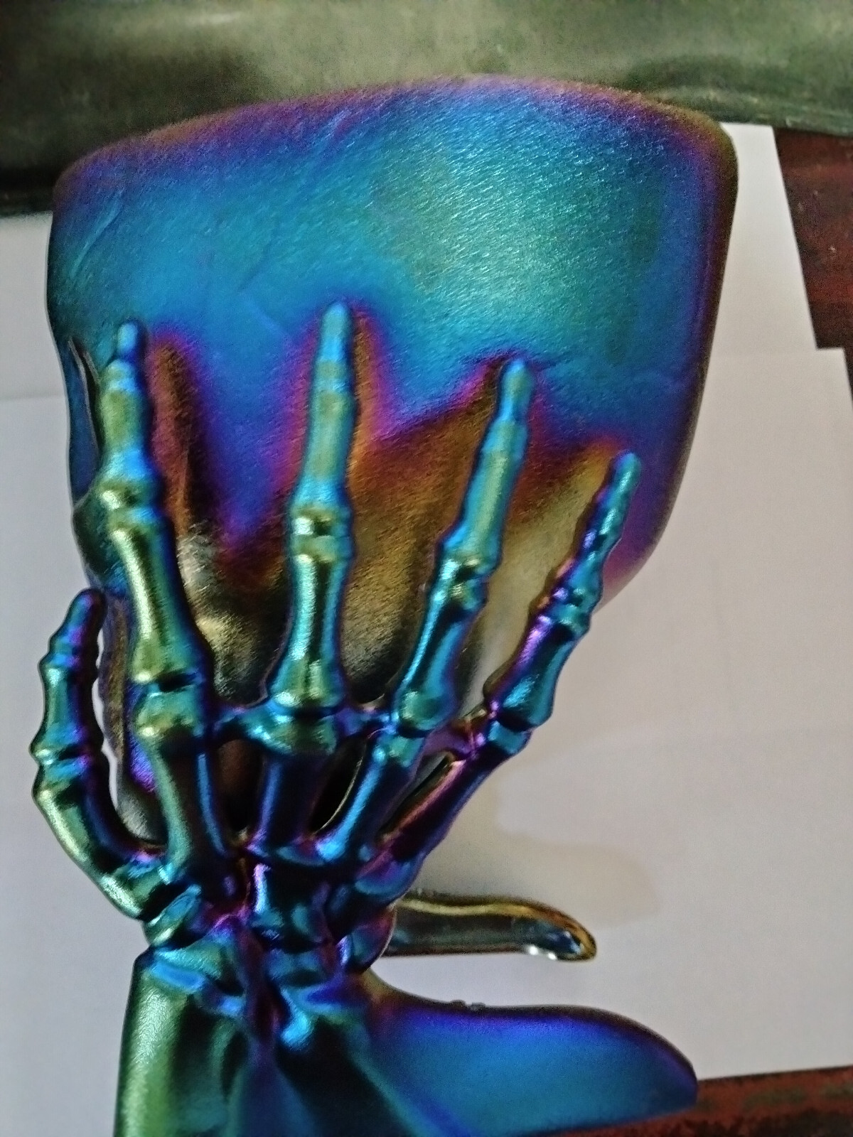 SKULL PLANTER PURPLE, GOLD, BLUE, GREEN, YELLOW HUED PRISM. 6X6X7 APPROX- NEW #2