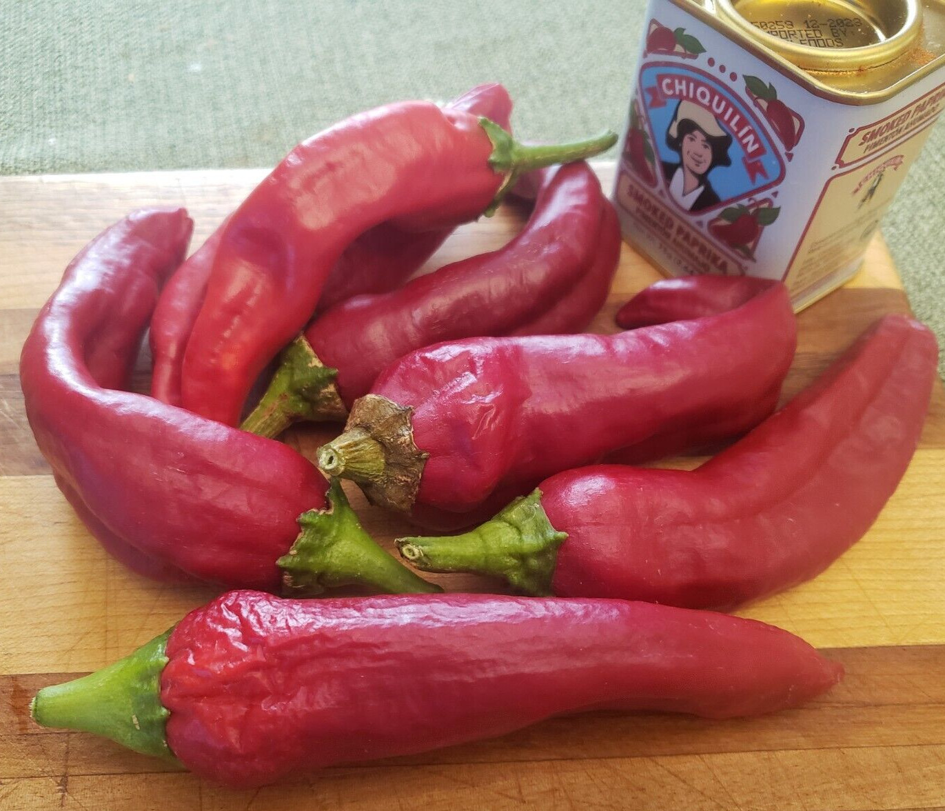 Paprika / Vince Hernandez Pepper (20 Seeds) mild flavor, great for paprika!