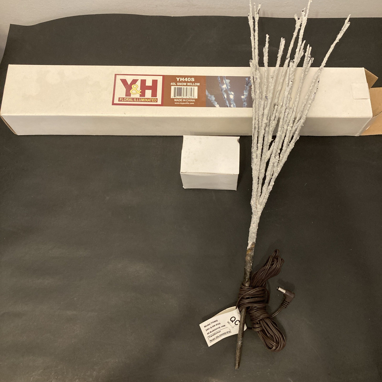 Illuminated floral – 20” Willow Branch – Illuminated Snow Willow