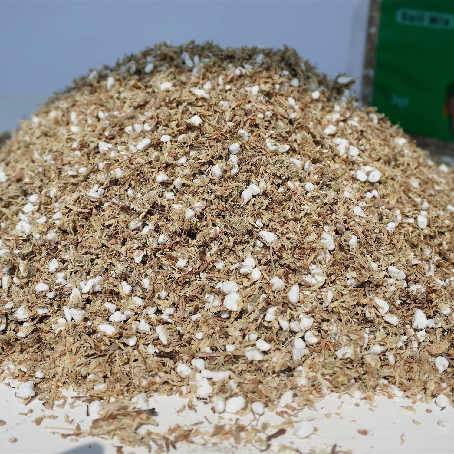 Handpicked Soil Mix for Carnivorous Plants – 8 Quarts of Quality Assurance
