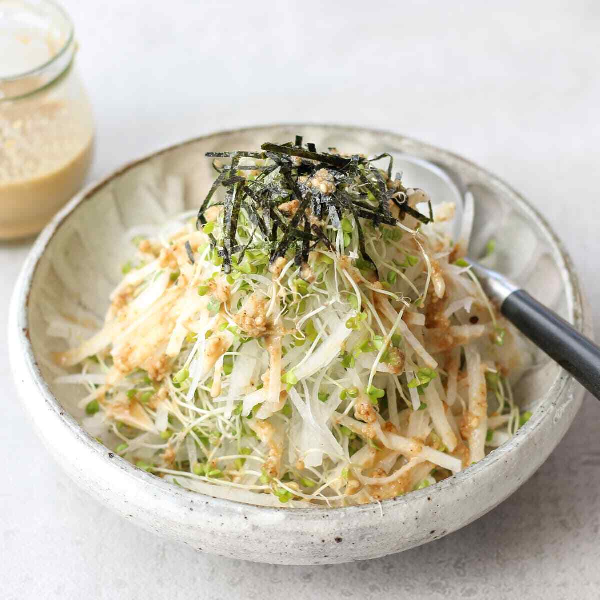 White Icicle Radish Seeds | Long Baby Daikon Radishes Asian Vegetable Seed 2024