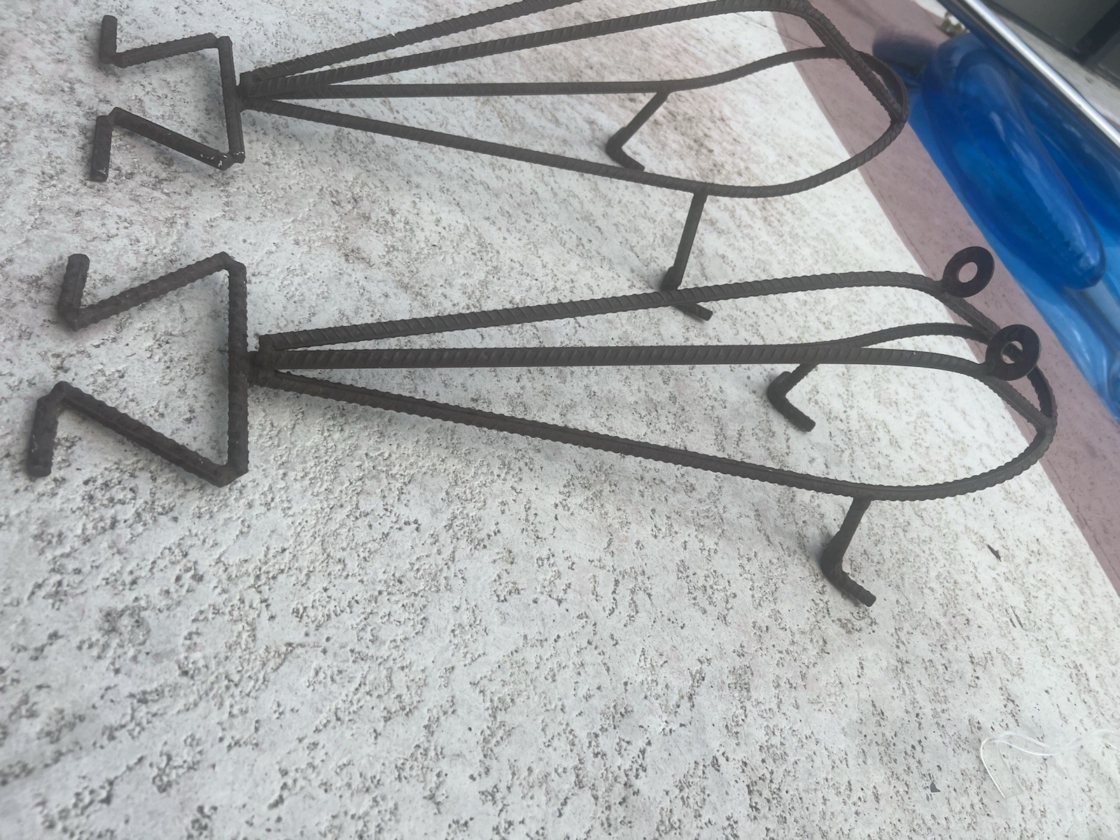 VINTAGE HEAVY REBAR TREE FROGS METAL FOLK ART 24”X10” & 22”X9”~LOT OF 2