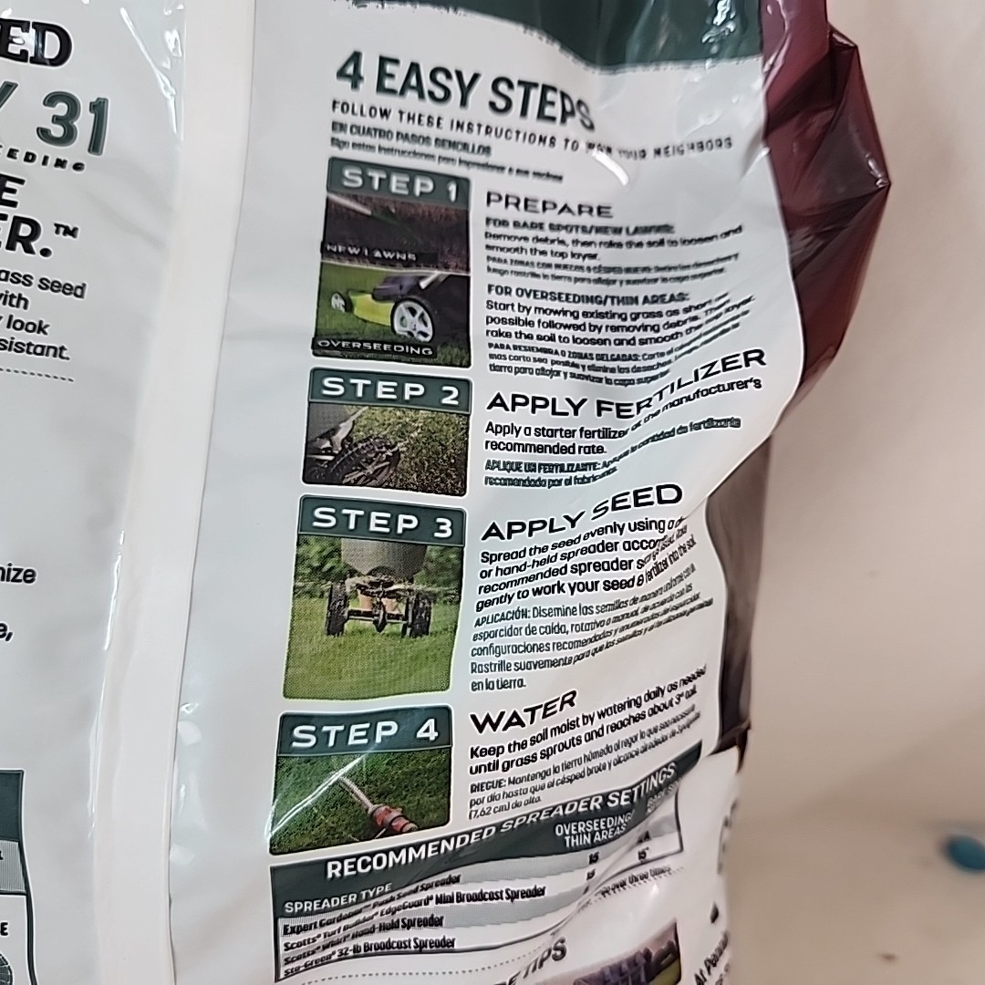 Pennington 100516051 1400 sq. ft. Coverage Tall Fescue Grass Seed 7 lbs.