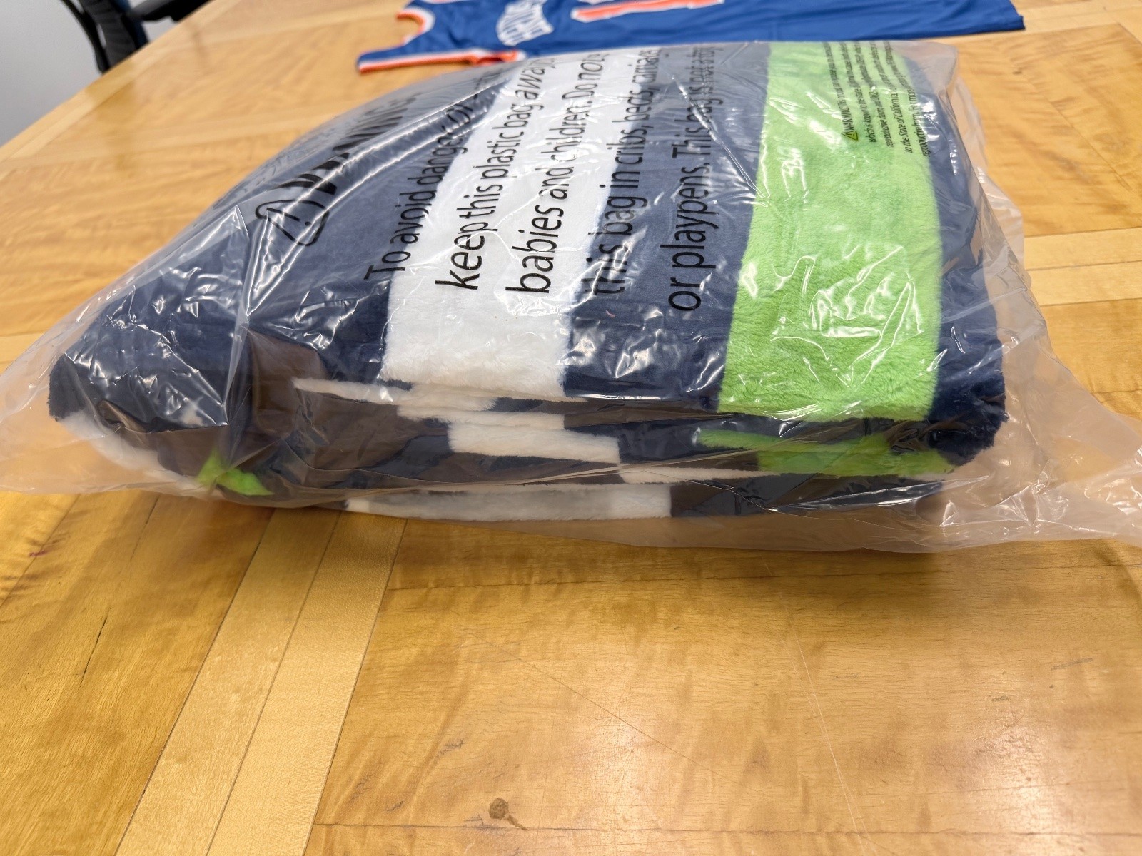 Seattle Seahawks NFL Blanket 60×80 Navy Blue Green White New