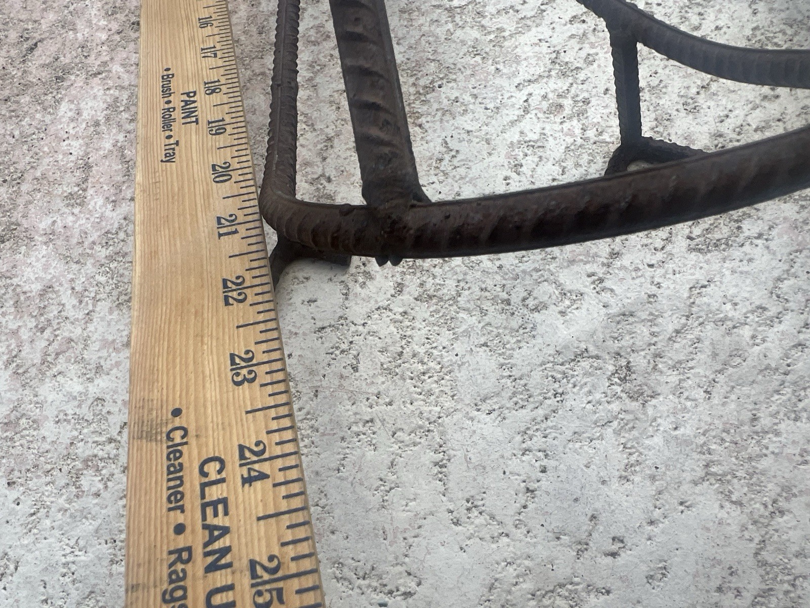 VINTAGE HEAVY REBAR TREE FROGS METAL FOLK ART 24”X10” & 22”X9”~LOT OF 2