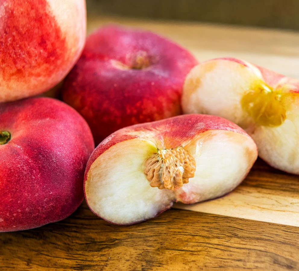 Live Donut Peach Tree – 3 Gal Pot – Approx. 2-3 Feet Tall – Fruit-Bearing Tree