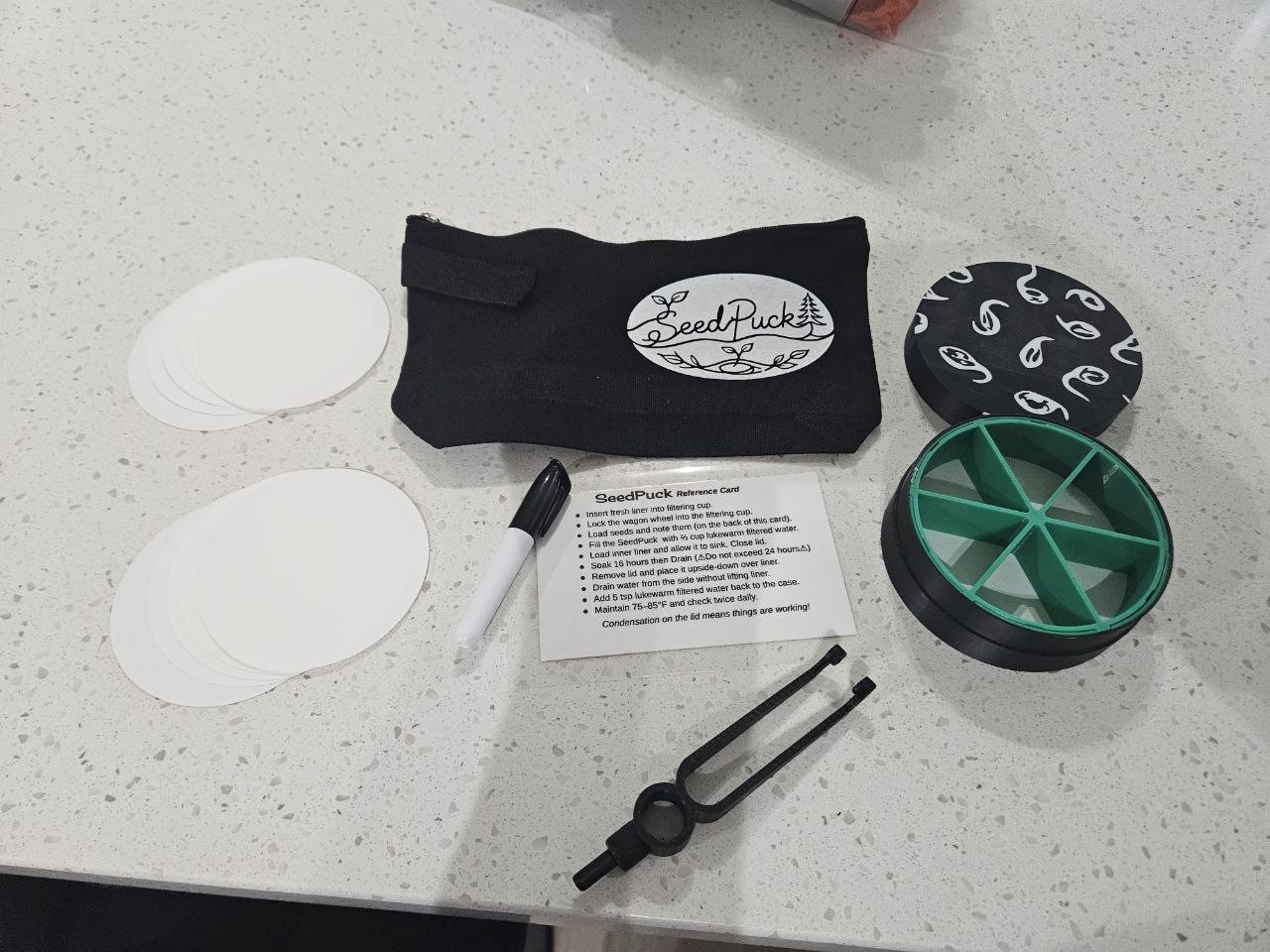 SeedPuck Deluxe Germination Kit – Starter Tool, Pouch, Liners, Tweezers